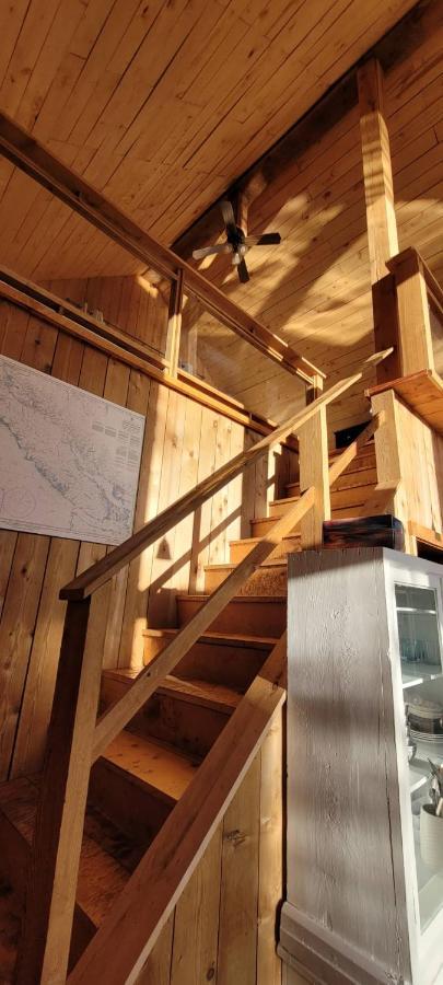 Ocean Views & Sunset Beach Cabin With Soaker Tub & Fire Pit Villa Powell River Exterior foto